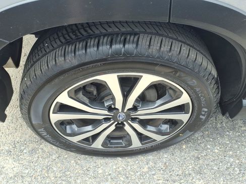 Certified 2023 Subaru Forester Limited AWD/4WD image 6