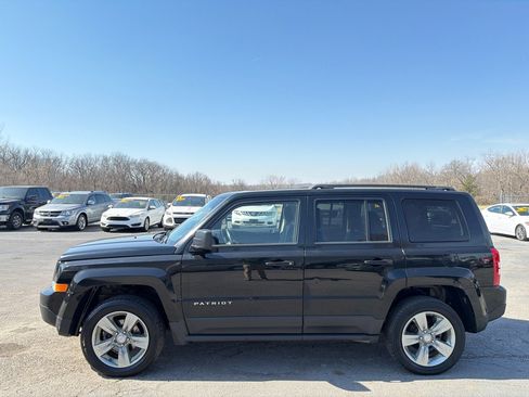 Used 2014 Jeep Patriot Latitude AWD/4WD image 1