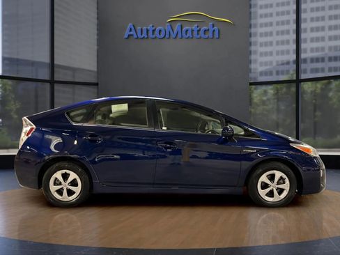 Used 2015 Toyota Prius Two image 11