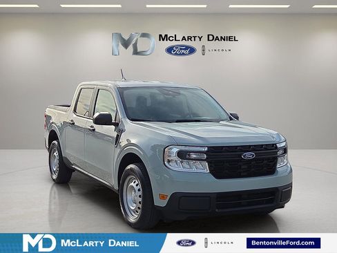 Certified 2024 Ford Maverick XL image 1