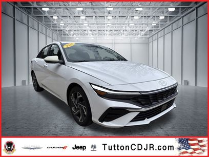 Used 2024 Hyundai Elantra SEL w/ Convenience Package