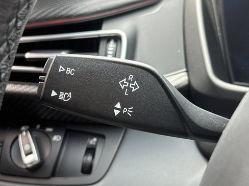 Used 2019 BMW i8 Roadster AWD/4WD image 33