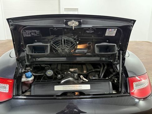 Used 2009 Porsche 911 Carrera RWD image 18