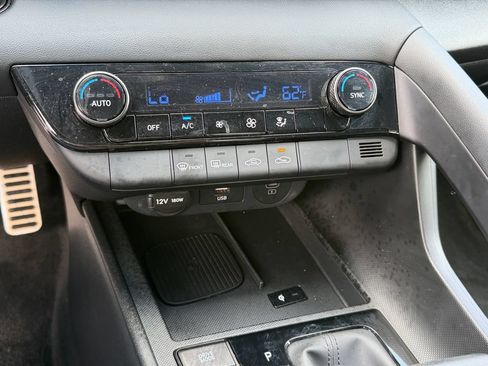 Used 2025 Hyundai Elantra Sport FWD image 23
