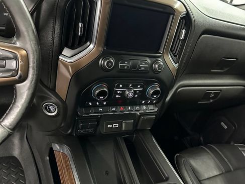 Used 2021 Chevrolet Silverado 2500 High Country w/ Z71 Off-Road Package AWD/4WD image 16