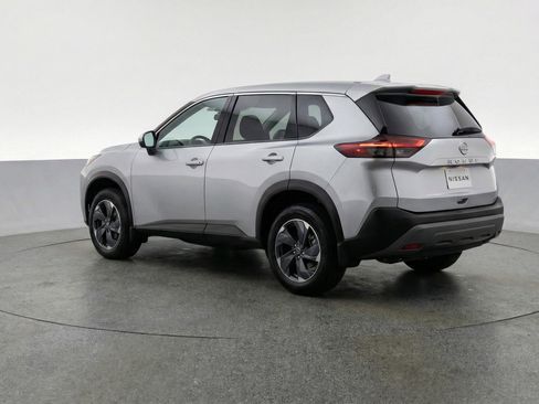 Used 2025 Nissan Rogue SV AWD/4WD image 6