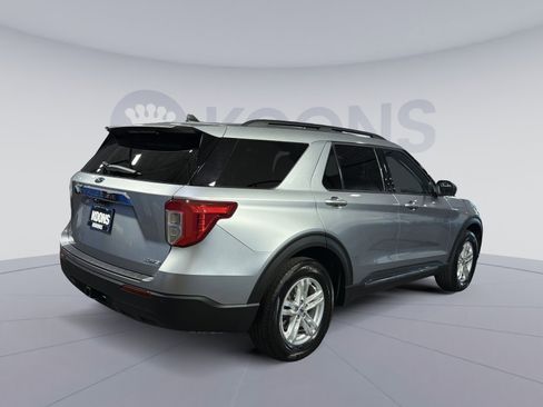 Used 2022 Ford Explorer XLT w/ Class IV Trailer Tow Package AWD/4WD image 7