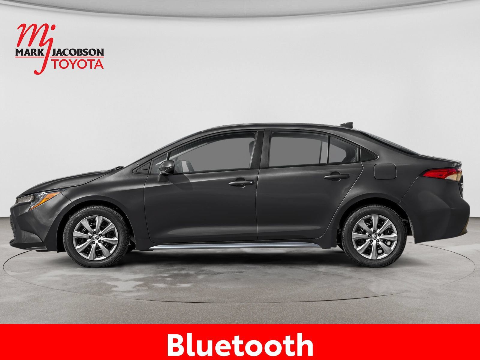 Used 2025 Toyota Corolla LE FWD image 5