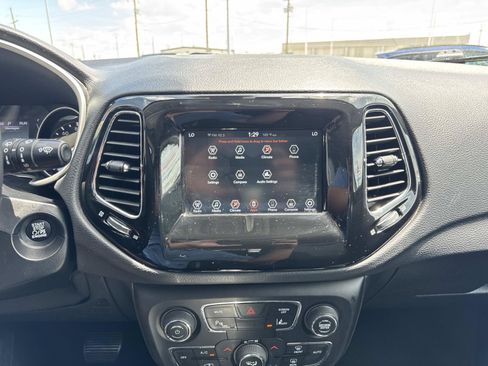 Used 2021 Jeep Compass Latitude FWD image 24
