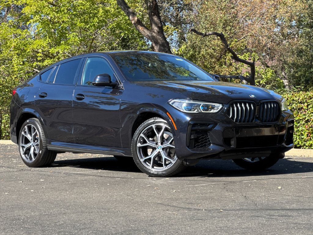 Used 2022 BMW X6 xDrive40i w/ Executive Package AWD/4WD image 2