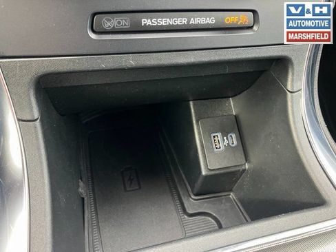 Used 2024 Ford Edge Titanium AWD/4WD image 11