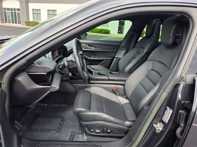 Used 2023 Porsche Taycan RWD image 25