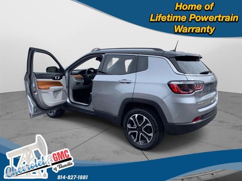 Used 2022 Jeep Compass Limited image 11