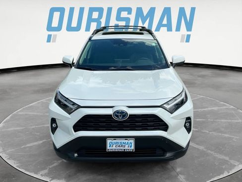 Used 2022 Toyota RAV4 XLE Premium AWD/4WD image 9