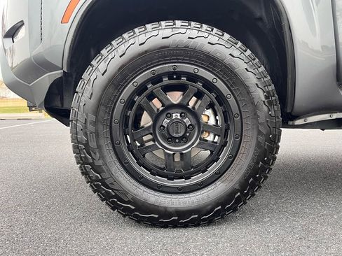 Used 2023 Nissan Frontier SV w/ SV Convenience Package image 22