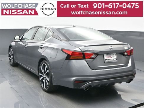 Used 2021 Nissan Altima 2.5 SR w/ SR Premium Package image 4