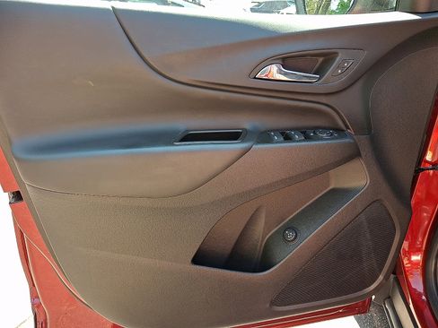 Certified 2023 Chevrolet Equinox LT AWD/4WD image 15