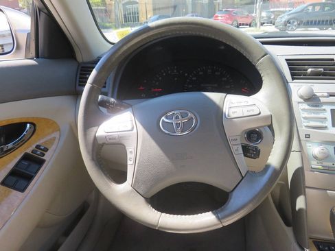 Used 2007 Toyota Camry XLE FWD image 14