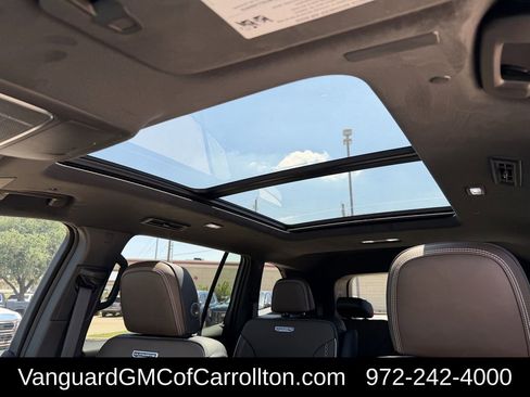 New 2026 GMC Acadia Denali Ultimate w/ LPO, Floor Liner Package AWD/4WD image 22