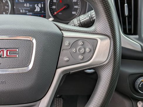 Used 2024 GMC Terrain SLE image 26