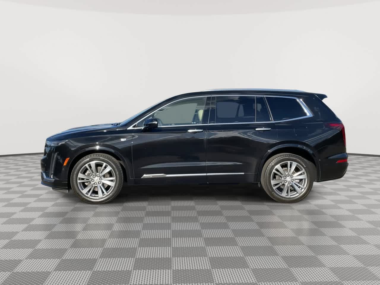 Certified 2024 Cadillac XT6 Premium Luxury w/ Technology Package AWD/4WD image 5
