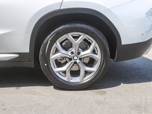 Certified 2023 BMW X4 xDrive30i w/ Premium Package image 8