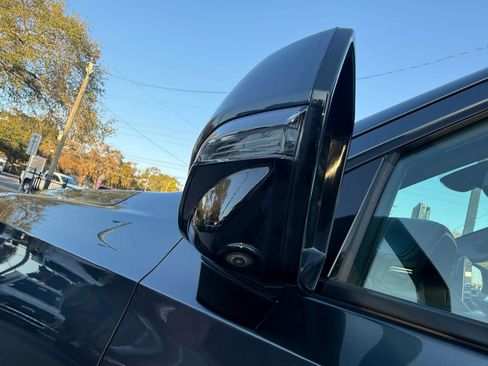 Used 2021 Chevrolet Suburban RST w/ Luxury Package image 5