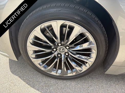 Certified 2021 Lexus LS 500 w/ Interior Upgrade Package image 9