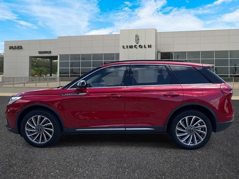 Certified 2025 Lincoln Corsair Reserve FWD image 6