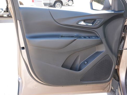 Used 2019 Chevrolet Equinox LT image 14