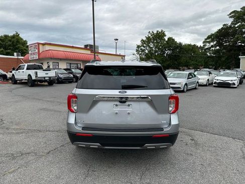 Used 2020 Ford Explorer XLT w/ Equipment Group 202A AWD/4WD image 6