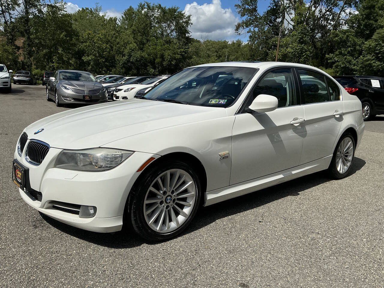 Used 2011 BMW 335i xDrive Sedan AWD/4WD image 1
