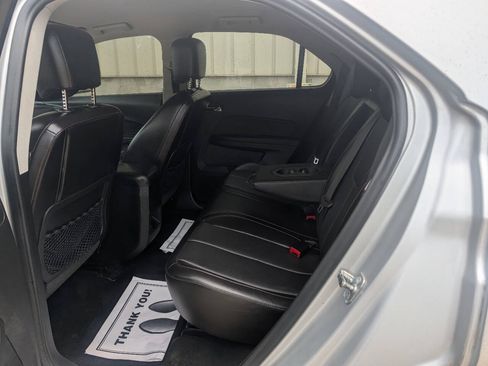 Used 2017 Chevrolet Equinox Premier w/ Enhanced Convenience Package AWD/4WD image 4
