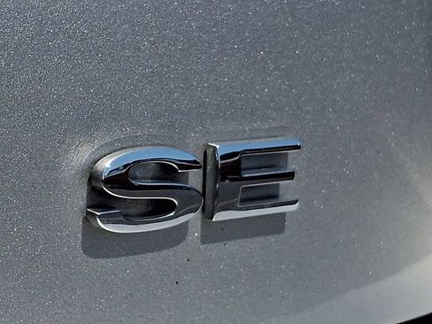 Used 2017 Ford Focus SE FWD image 32