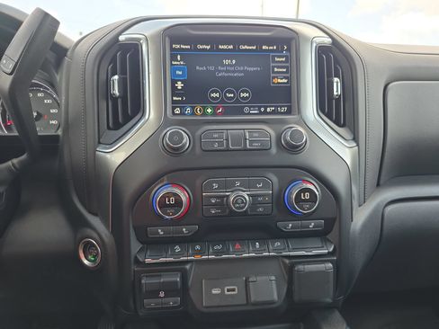 Used 2021 Chevrolet Silverado 1500 LT Trail Boss w/ Convenience Package II AWD/4WD image 23