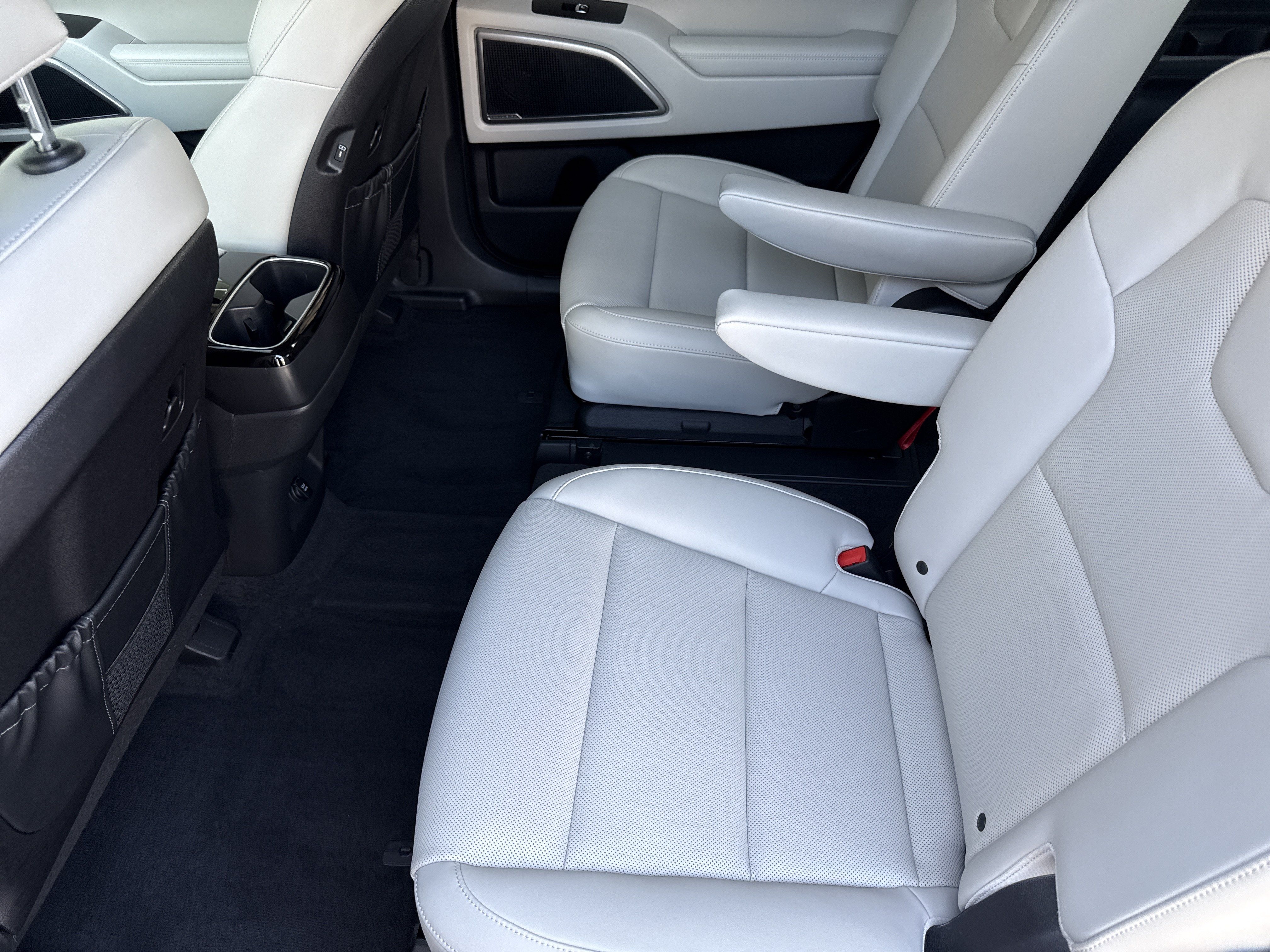 Used 2024 Kia Telluride S w/ S Sunroof Package FWD image 27