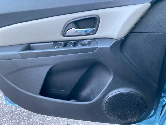 Used 2012 Chevrolet Cruze LS FWD image 21