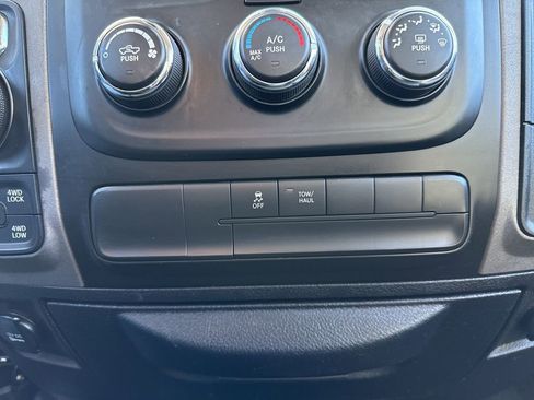 Used 2017 RAM 1500 Express image 15