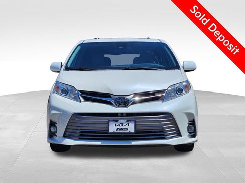Used 2020 Toyota Sienna XLE w/ XLE Navigation Package AWD/4WD image 6