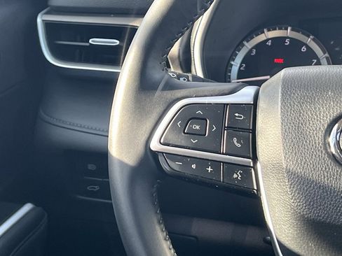 Certified 2024 Toyota Highlander XLE image 22