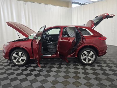 New 2025 Audi Q5 Premium Plus w/ Premium Plus image 12