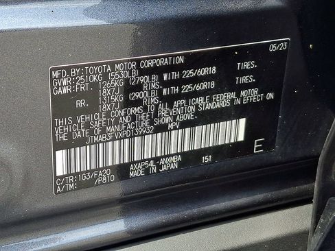 Used 2023 Toyota RAV4 SE w/ Weather & Moonroof Package AWD/4WD image 28