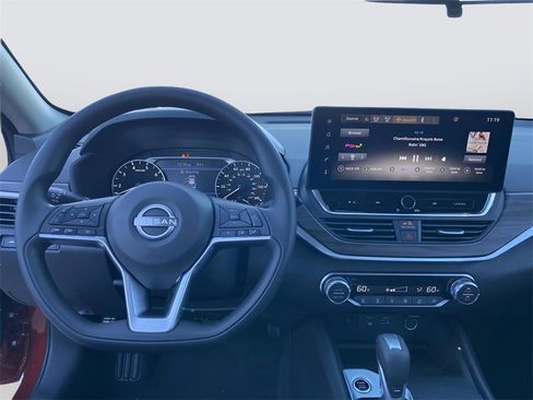 Used 2025 Nissan Altima 2.5 SV w/ SV Special Edition Package image 17