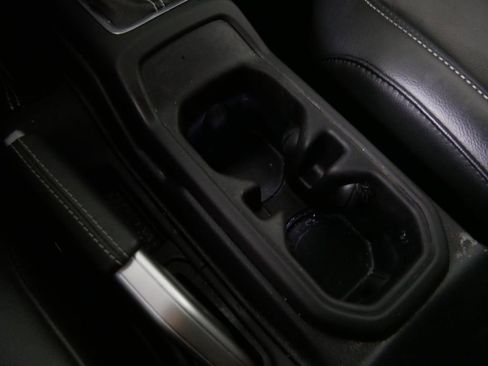 Used 2021 Jeep Wrangler Unlimited Sahara w/ Uconnect 4C Nav & Sound Group image 32