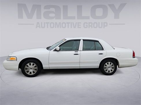 Used 2011 Ford Crown Victoria LX w/ Comfort Appearance Pkg image 5