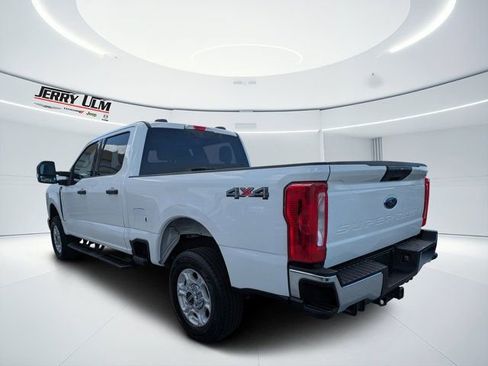 Used 2025 Ford F250 XLT image 5