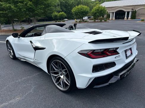 Used 2023 Chevrolet Corvette Z06 w/ Chrome Exterior Badge Package RWD image 4