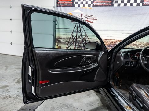 Used 2005 Chevrolet Monte Carlo SS image 19