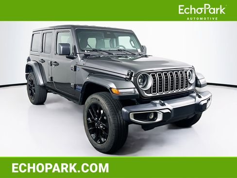 Used 2025 Jeep Wrangler Sahara w/ Safety Group AWD/4WD image 1