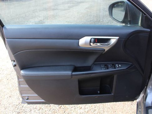 Used 2014 Lexus CT 200h w/ F Sport w/Nuluxe Interior FWD image 12